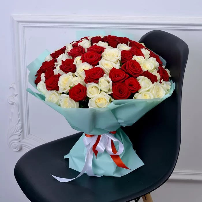 50 Premium Mix Roses Bouquet2
