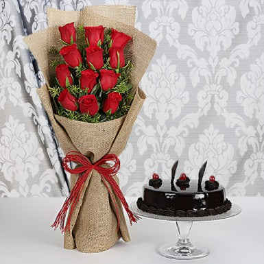 Beautiful Bouquet With Truffle Cake