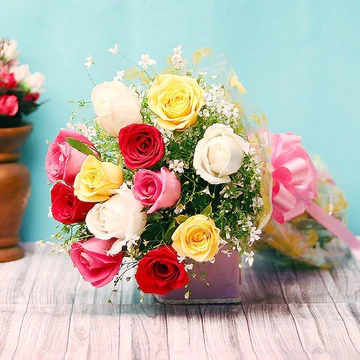 12 Assorted Colour Roses Bouquet