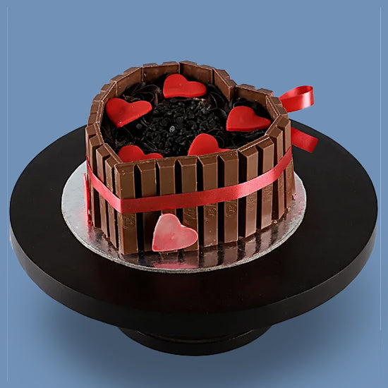 Heart Kitkat Chocochip Cake