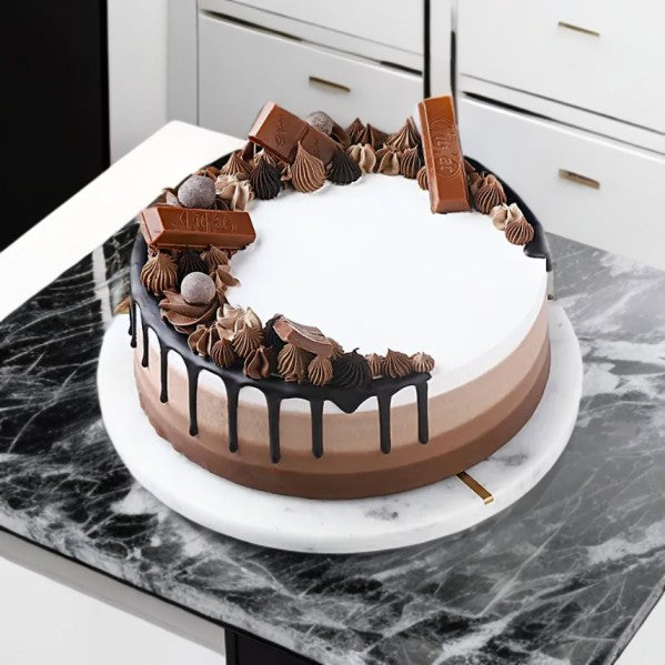 Premium KitKat Chocolate Cake